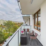 Superapart Pelcowizna With Air Conditioner - Near Metro Brodno Apartment