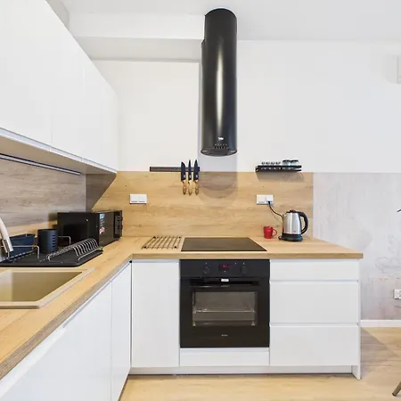 Apartment Superapart Pelcowizna With Air Conditioner - Near Metro Brodno *