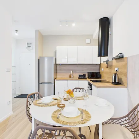 Superapart Pelcowizna With Air Conditioner - Near Metro Brodno