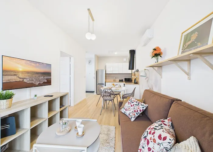 Superapart Pelcowizna With Air Conditioner - Near Metro Brodno Διαμέρισμα *