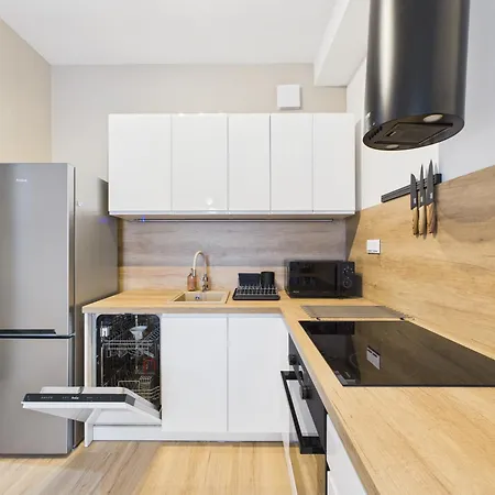 Superapart Pelcowizna With Air Conditioner - Near Metro Brodno * وارسو