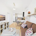 Superapart Pelcowizna With Air Conditioner - Near Metro Brodno 아파트 *
